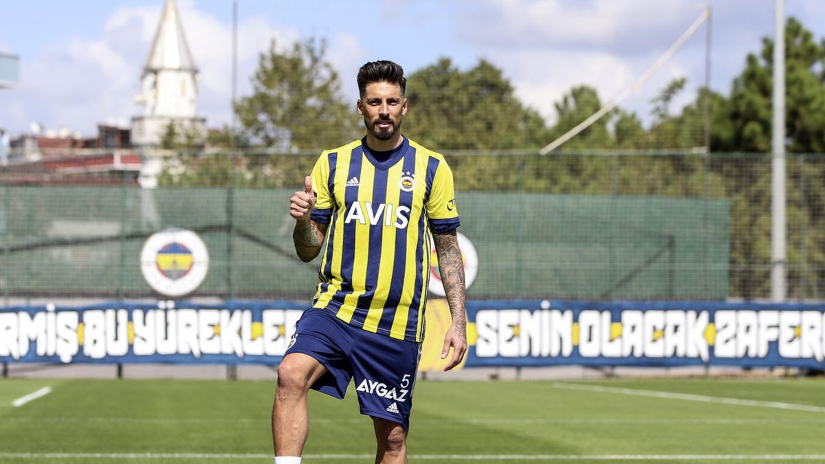 Fenerbahçe Başkanı Ali Koç’un Daveti Üzerine Jose Sosa İstanbul’a Geldi