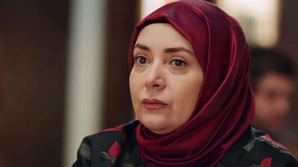 Kızılcık Şerbeti'nin Pembe'si bakın gerçekte kiminle evliymiş! 8 yıllık kocası çok tanıdık...