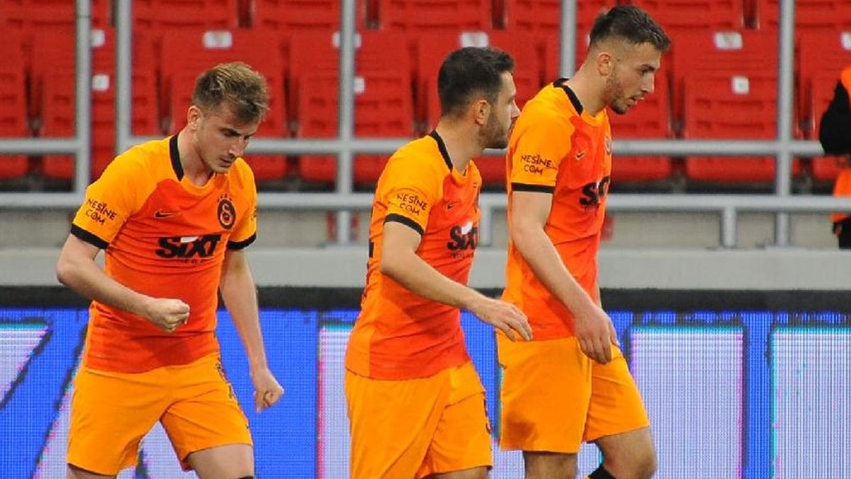 Galatasaray'da Halil Dervişoğlu İle İlgili Yeni Gelişmeler Yaşanıyor!