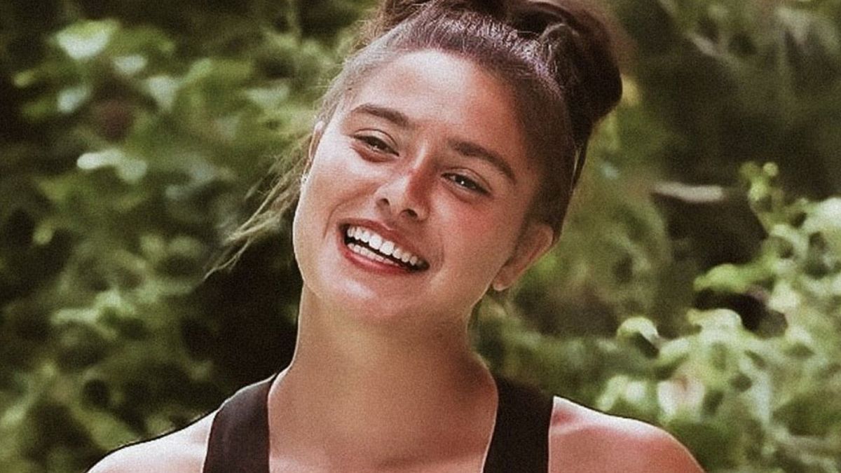 Survivor Ayşe Mini Şortuyla Görüntü Paylaştı Yer Yerinden Oynadı