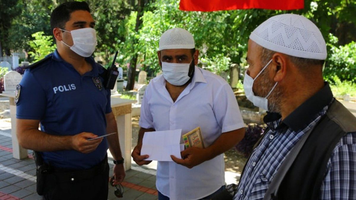 Adana Mezarlıklarında 'Korsan Hoca' Operasyonunda Ceza