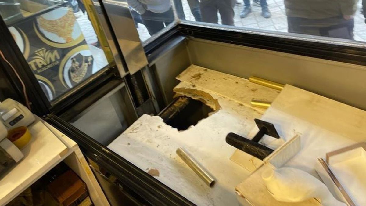 Ağrı'da Akıl Almaz Hırsızlık: Dere Yatağından Kuyumcuya Girip 12 Milyon TL Değerinde 16 Kilogram Altın Çaldılar!