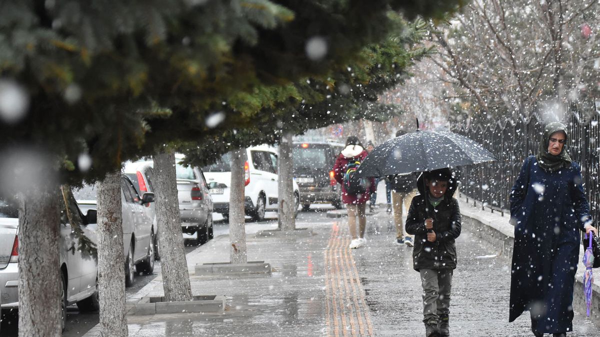 Ardahan’da Kar Yağmaya Başladı