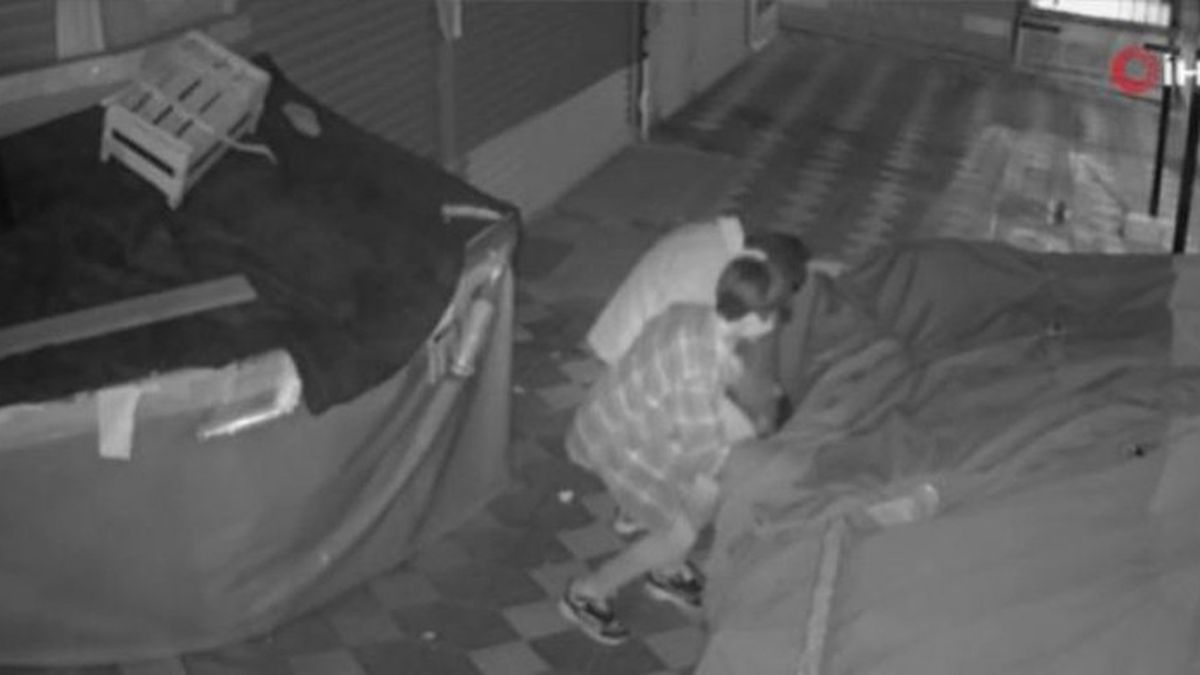 Arnavutköy'de 2 Küçük Çocuğun Hırsızlığı Engellediği Anlar