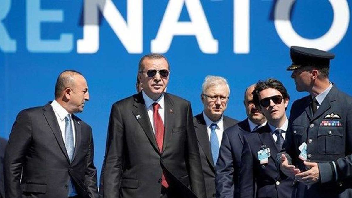 Bakan Çavuşoğlu'ndan İsveç ve Finlandiya'nın 'NATO' kararına ilişkin net açıklama: PKK'ya açık bir şekilde destek veriyo