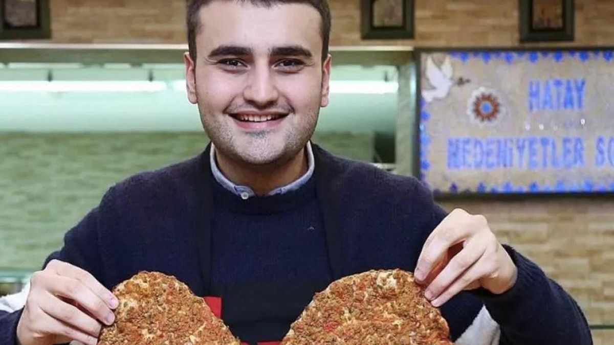 CZN Burak şov yapayım derken kendini kesti