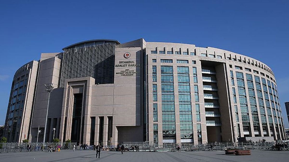İstanbul Adalet Sarayı'nda Bıçaklı Olay: Başsavcıyla Görüşmek İsteyen Şahıs Gözaltına Alındı!