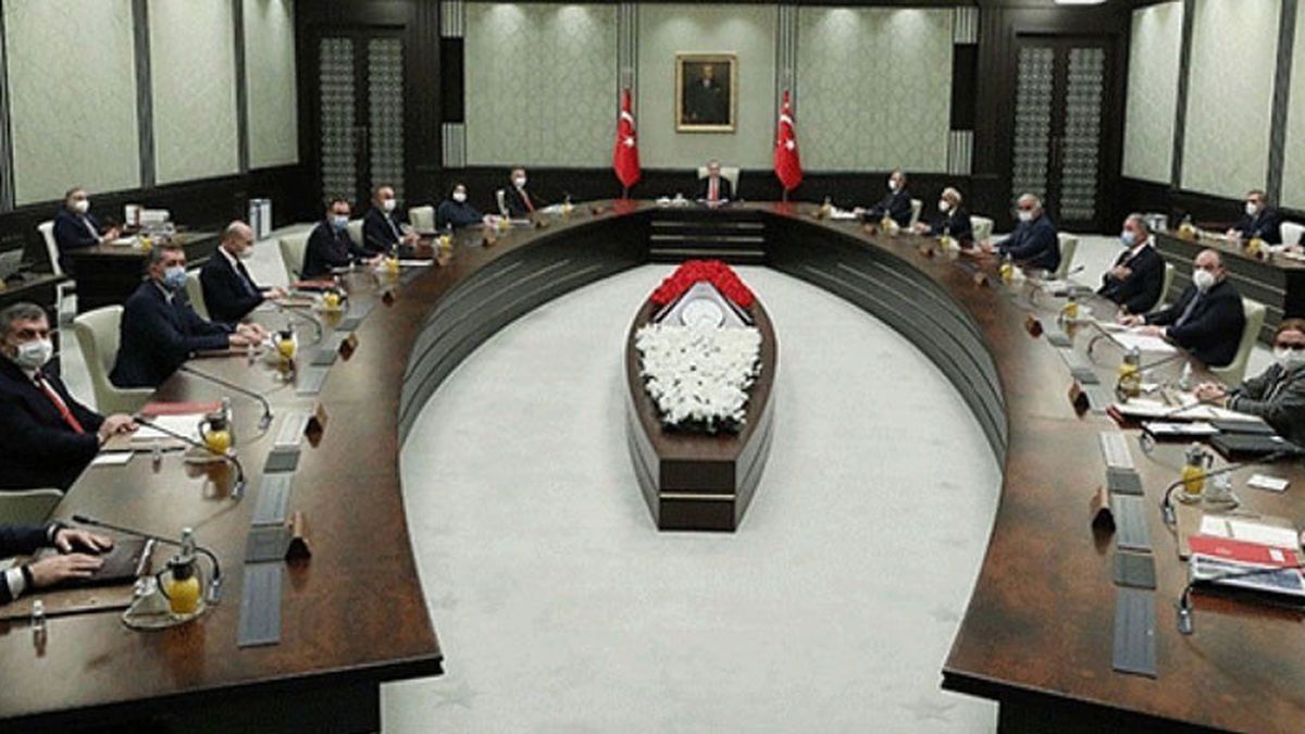 Kabine Pazartesi Toplanıyor