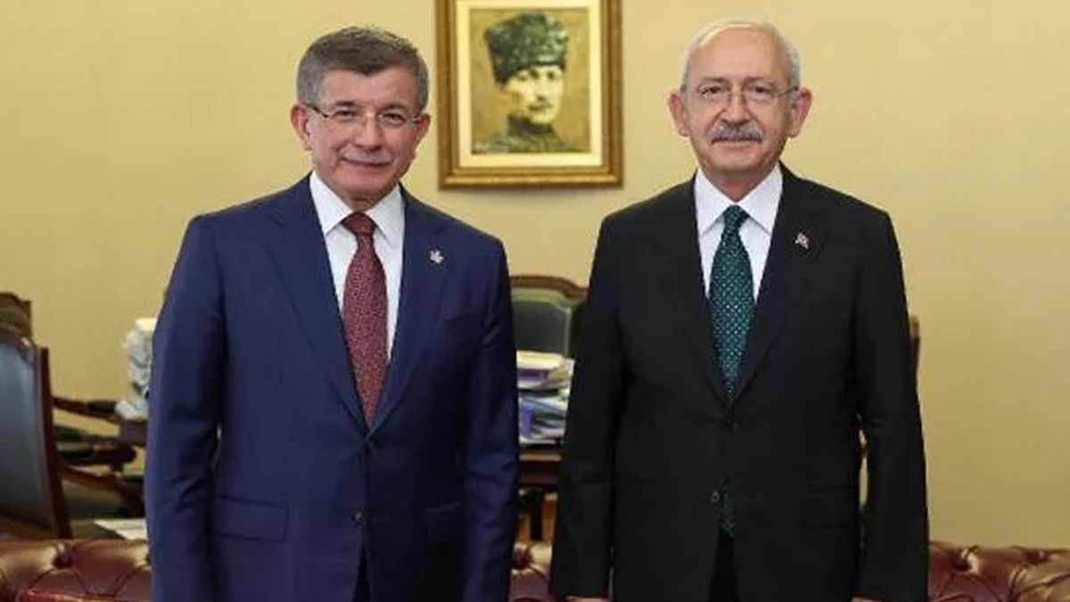 Kemal Kılıçdaroğlu ittifakları karıştırdı: Davutoğlu gülümseyerek düzeltti