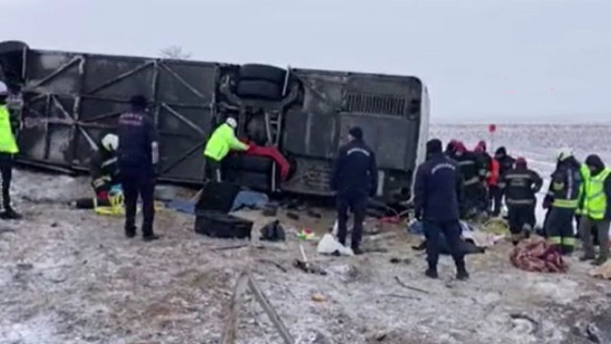 Konya'da Korkunç Kaza! Tur Otobüsü Devrildi: 5 Ölü 26 Yaralı