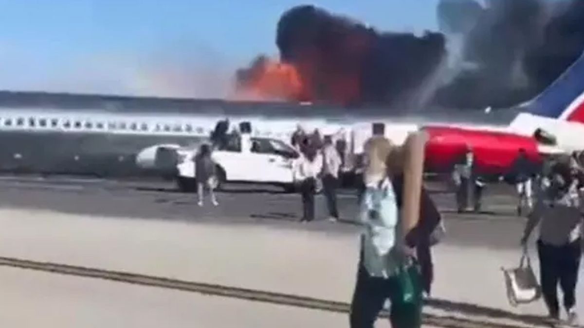 Miami Havalimanı'nda facia anları! 137 kişinin içerisinde bulunduğu uçak pistte alevlere teslim oldu