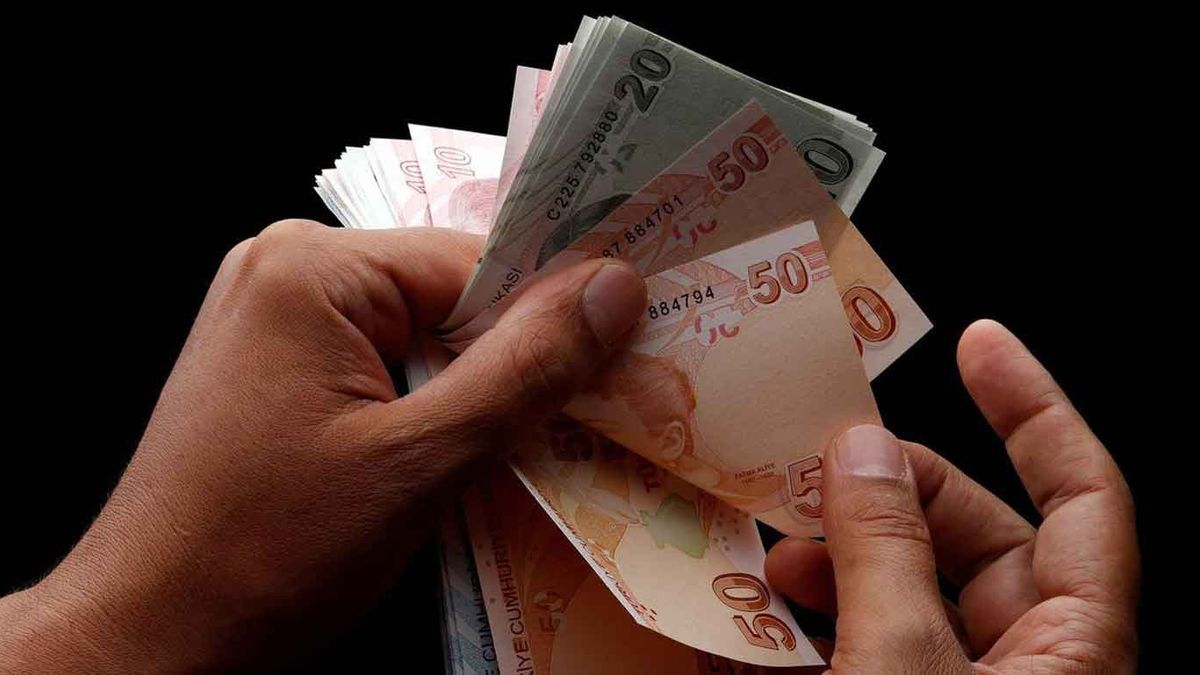 Milyonlarca memur ve emeklinin heyecanla beklediği maaş zammı için tarih belli oldu: Yüzde 22,80 zam planlanıyor!