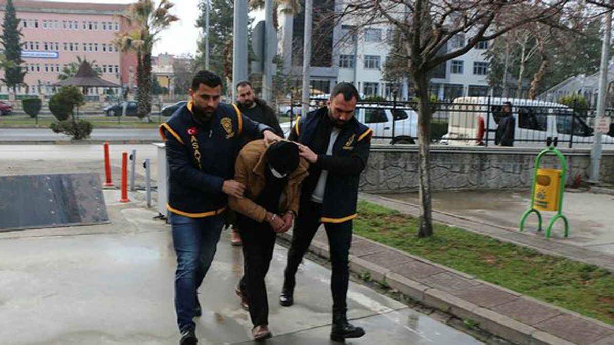 Sokak ortasında vahşet: Eşini av tüfeğiyle vurup öldürdü! Boşanma davası gururuna dokundu