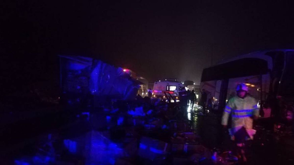 Son Dakika: Tem'de Korkunç Kaza! Ölü Ve Yaralılar Var
