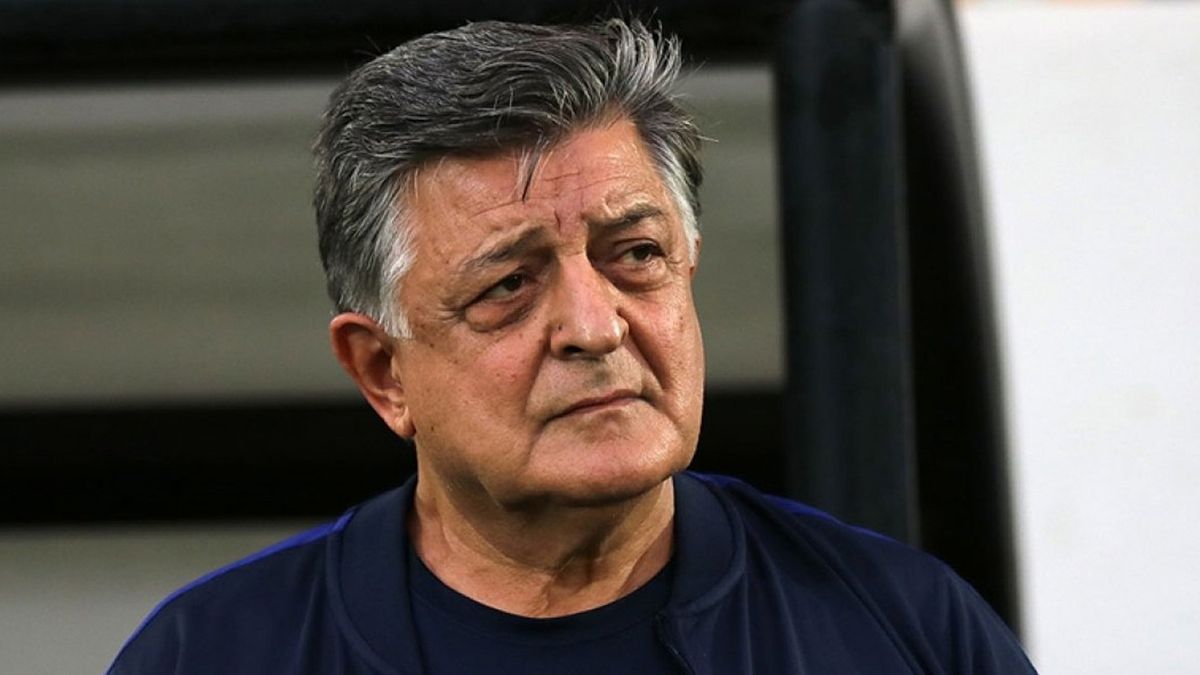 Yılmaz Vural'dan yabancı teknik adam eleştirisi!
