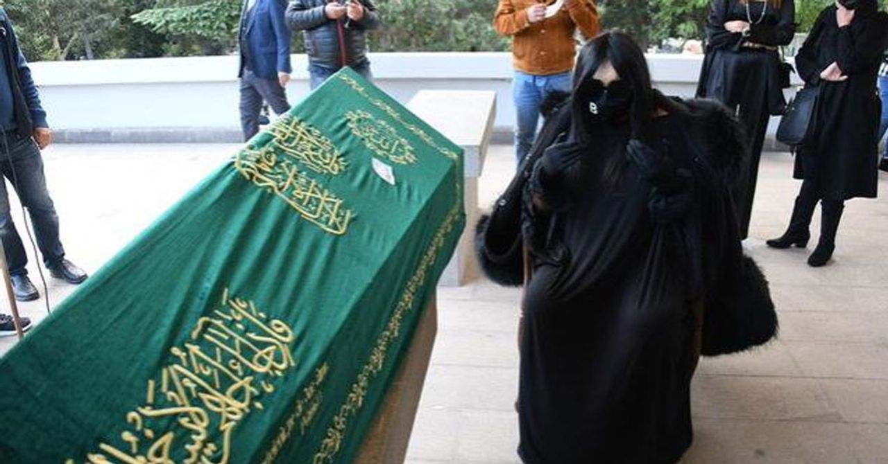 Bülent Ersoy babasını kaybetti Bülent Ersoy babasını kaybetti