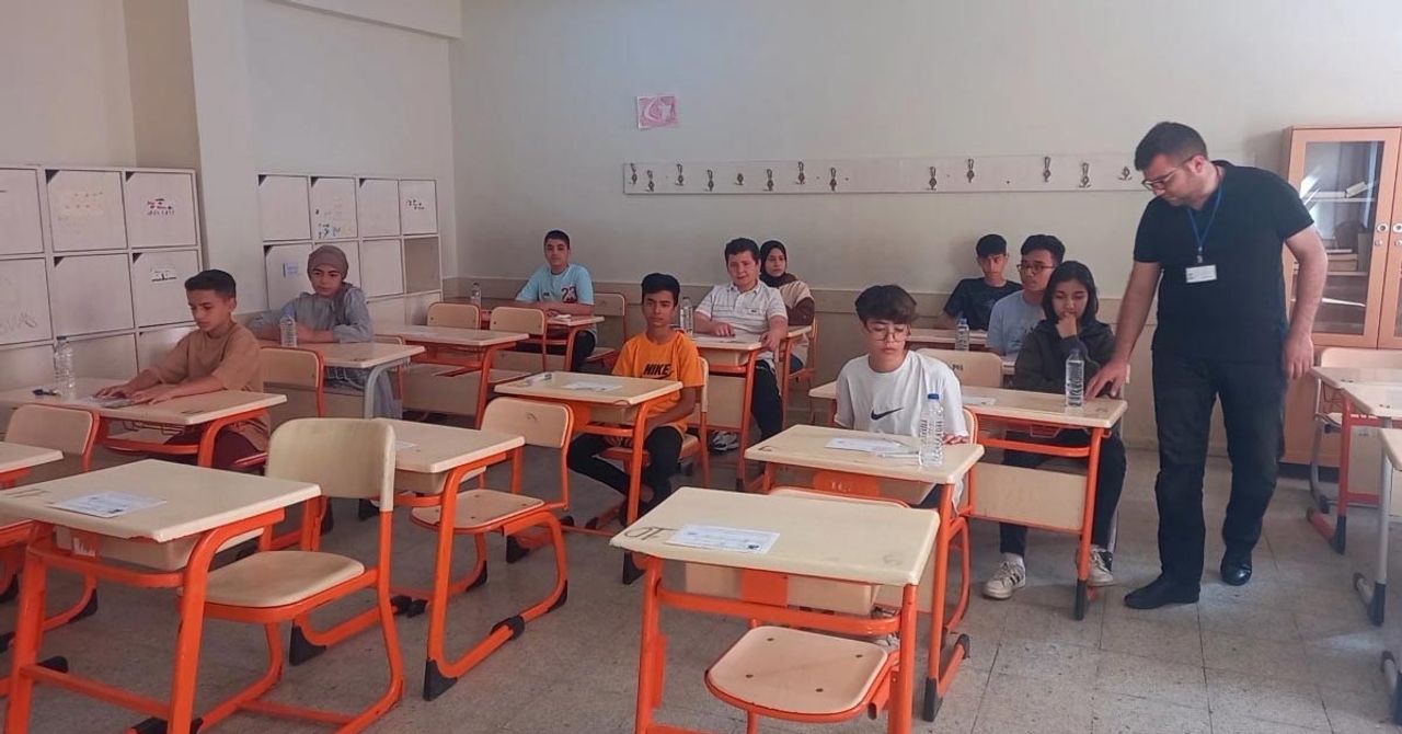 1 milyon 236 bin öğrenci katıldı 1 milyon 236 bin öğrenci katıldı