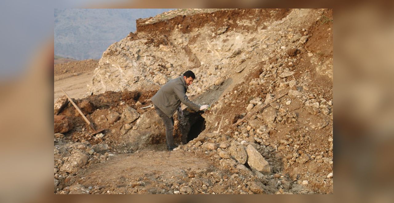 1600 yıllık oda mezarı 5 insan iskeletinin olduğu 1600 yıllık oda mezarı