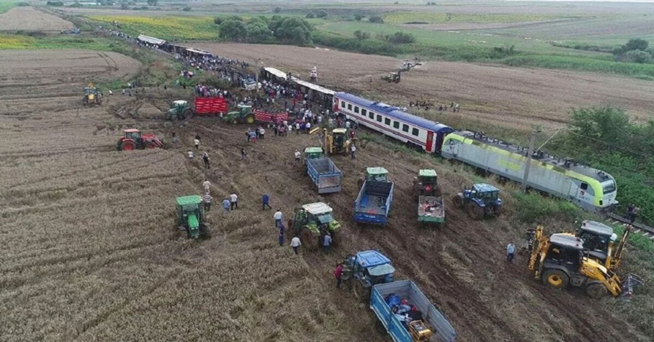 25 kişi hayatını kaybetmişti: Mahkeme Çorlu tren kazası kararını duyurdu 25 kişi hayatını kaybetmişti: Mahkeme Çorlu tren kazası kararını duyurdu