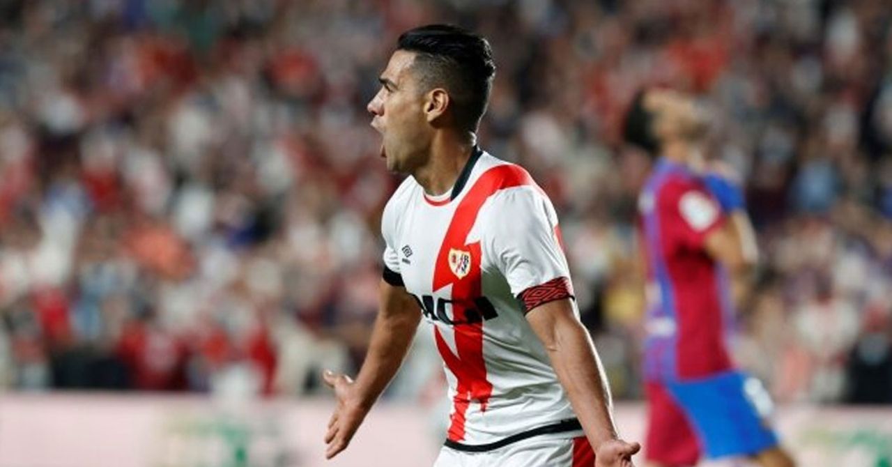 Radamel Falcao, Rayo Vallecona takımından ayrılmayı kafasına koydu. Radamel Falcao, Rayo Vallecona takımından ayrılmayı kafasına koydu.