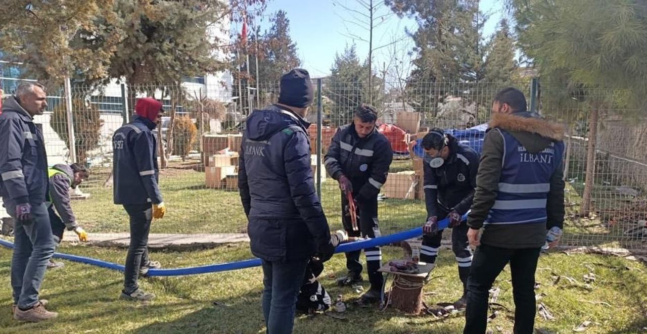 750 personel ile çalışmalar sürüyor 750 personel ile çalışmalar sürüyor