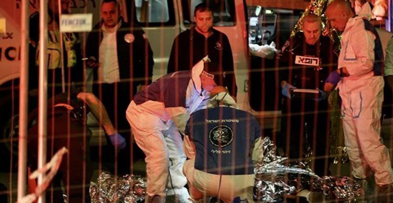 8 kişi vurularak öldürüldü 8 kişi vurularak öldürüldü