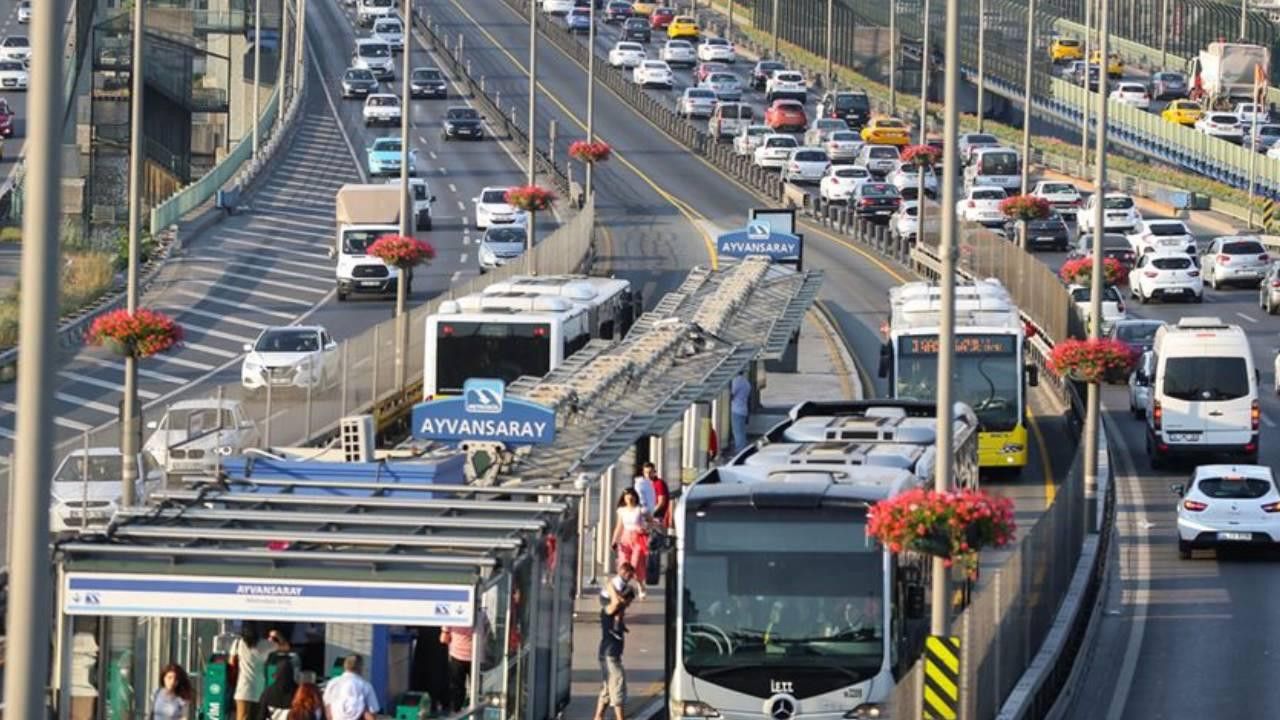 9 gün boyunca toplu taşımaya bir kuruş ödeme yapmanıza gerek yok! Resmi Gazete’de paylaşıldı 9 gün boyunca toplu taşımaya bir kuruş ödeme yapmanıza gerek yok! Resmi Gazete’de paylaşıldı