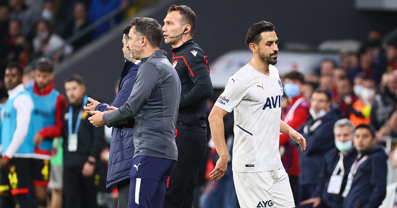 İrfan Can Kahveci - Vitor Pereira İrfan Can Kahveci - Vitor Pereira