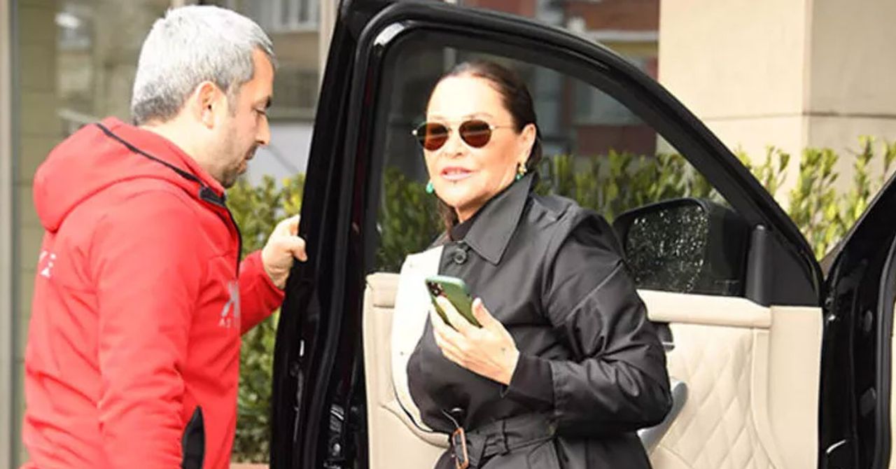 Hülya Avşar Hülya Avşar