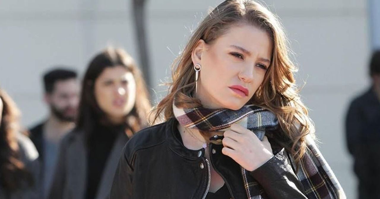 serenay sarıkaya serenay sarıkaya