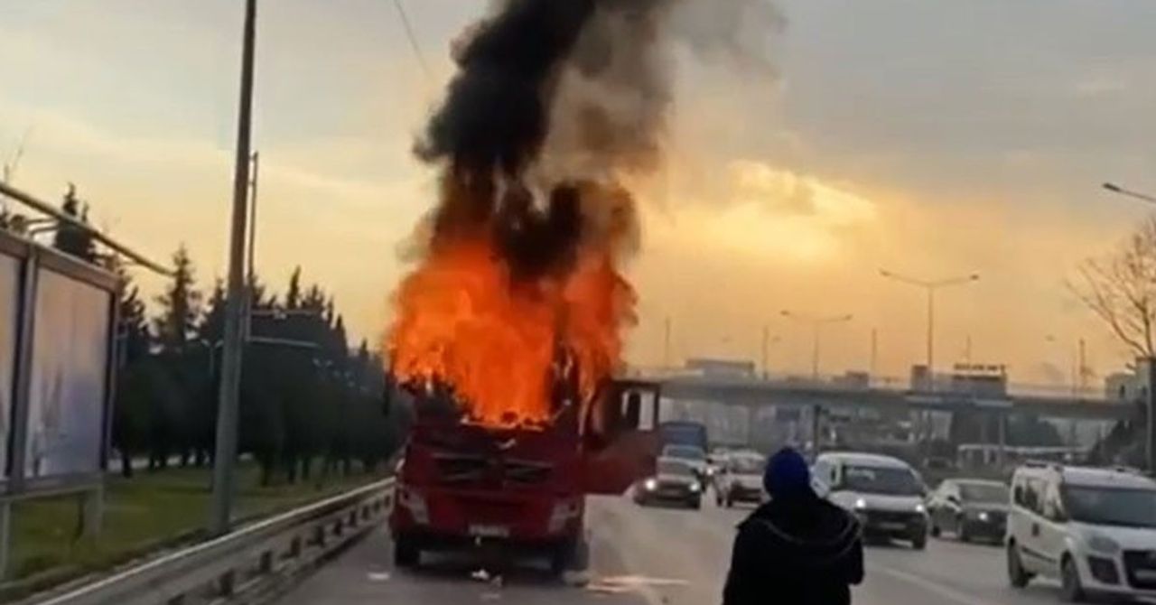 Kocaeli Araç Yangını Kocaeli Araç Yangını