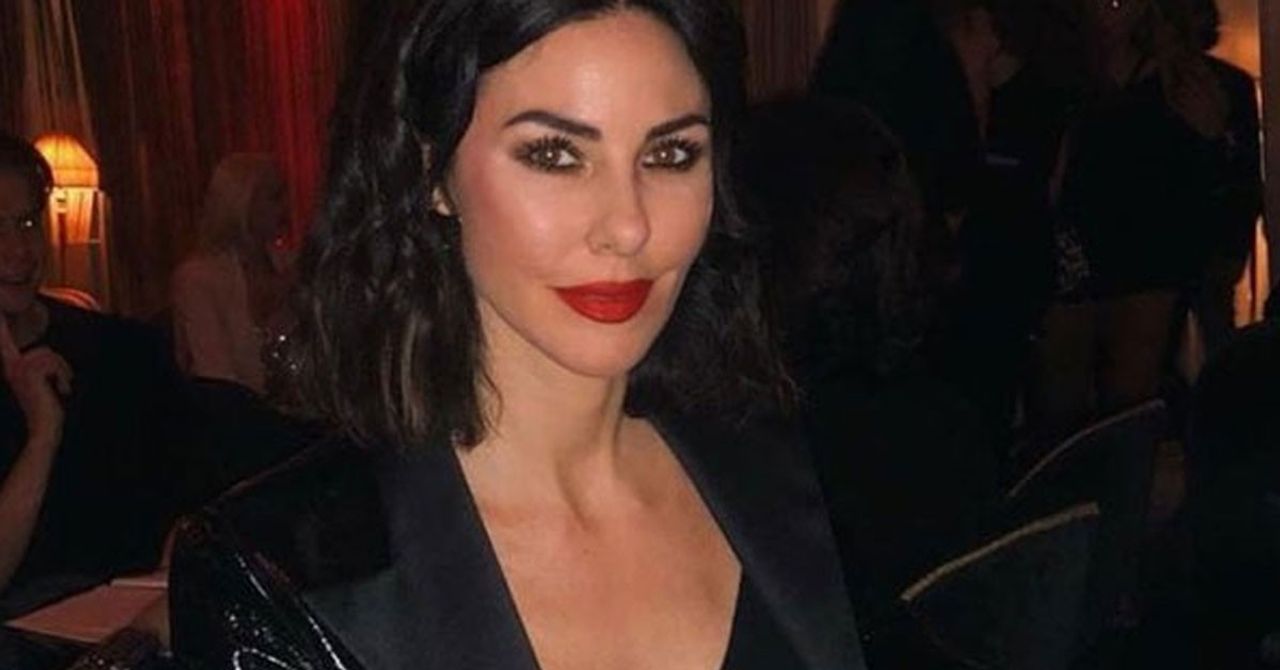 Defne Samyeli Defne Samyeli