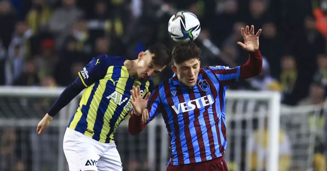 Ahmetcan Kaplan Fenerbahçe derbisindeki performansıyla büyük alkış aldı. Ahmetcan Kaplan Fenerbahçe derbisindeki performansıyla büyük alkış aldı.