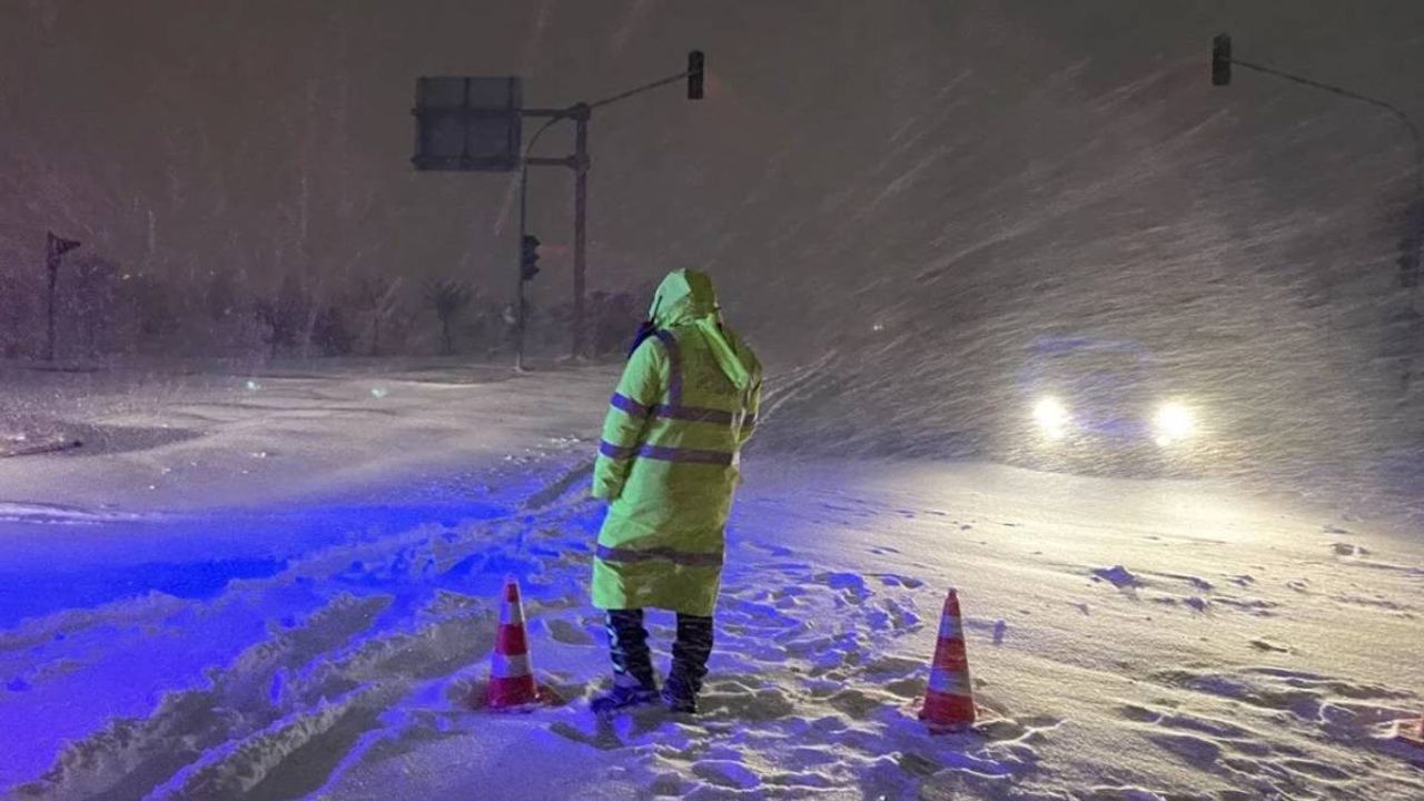 Konya-Ankara yolu açık mı, kapalı mı? Konya-Ankara yolu açık mı, kapalı mı?