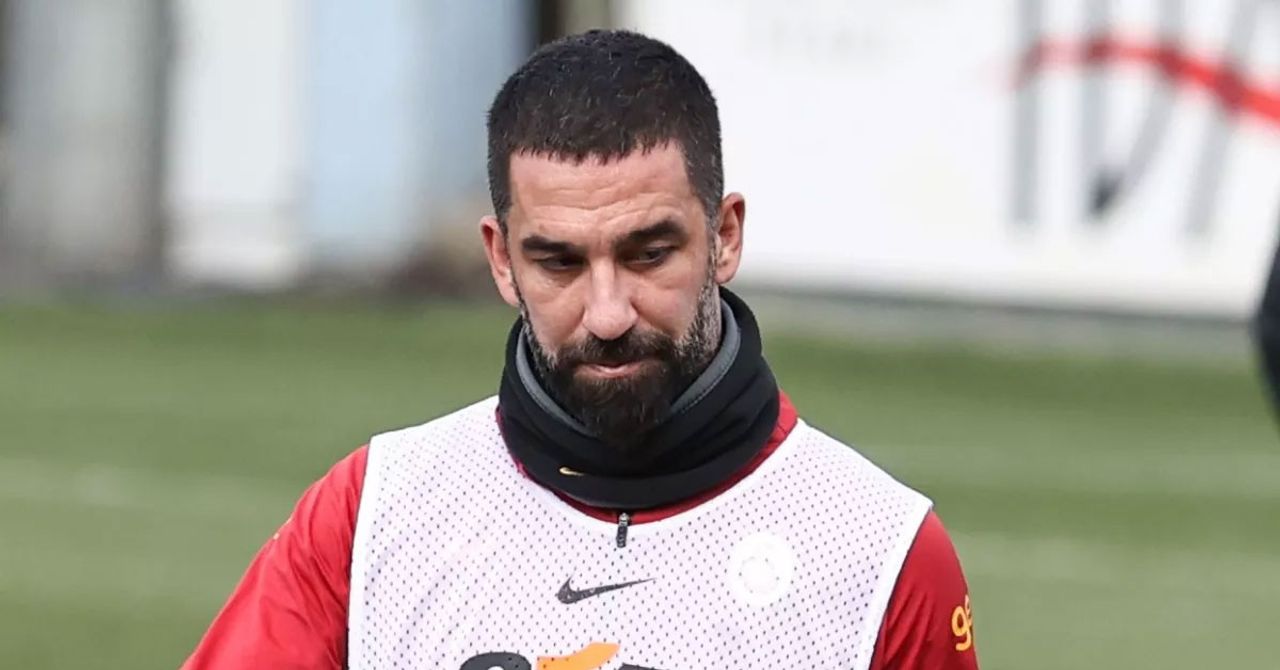 Arda Turan, Barcelona maçı öncesinde antrenmanda yer aldı. Arda Turan, Barcelona maçı öncesinde antrenmanda yer aldı.