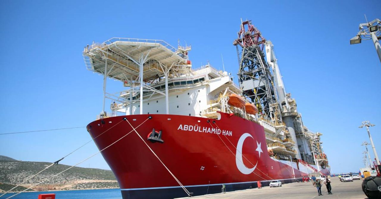 Abdülhamid Han gemisi yeni macerasına hazırlanıyor: Doğal gaz aramaları öncesinde Mersin’e geldi Abdülhamid Han gemisi yeni macerasına hazırlanıyor: Doğal gaz aramaları öncesinde Mersin’e geldi