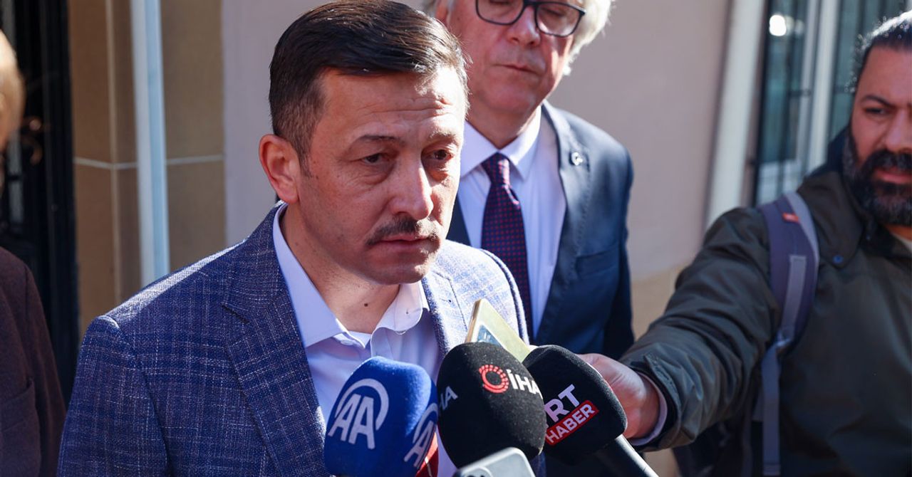 AK Parti Büyükşehir Belediye Başkanı Hamza Dağ Taksici şoförün ailesine taziye ziyareti AK Parti Büyükşehir Belediye Başkanı Hamza Dağ Taksici şoförün ailesine taziye ziyareti