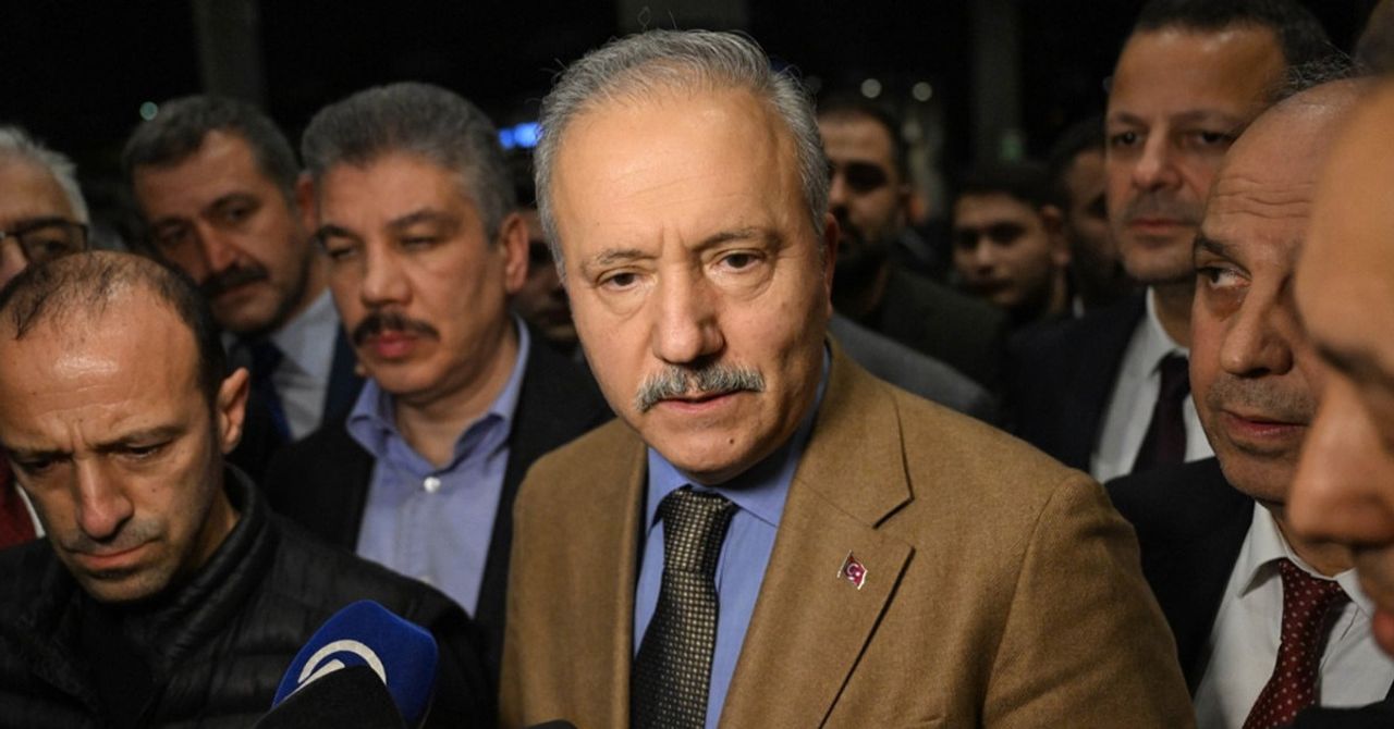 Ak Parti Küçükçekmece Belediye Başkan Adayı Aziz Yeniay’a suikast girişimi Ak Parti Küçükçekmece Belediye Başkan Adayı Aziz Yeniay’a suikast girişimi