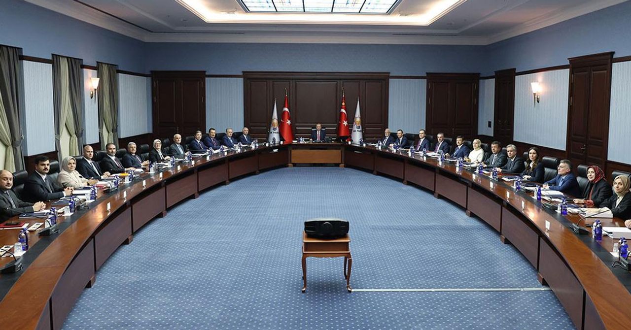 AK Parti seçim sonuçlarını ayrıntılı olarak masaya yatırdı! AK Parti seçim sonuçlarını ayrıntılı olarak masaya yatırdı!