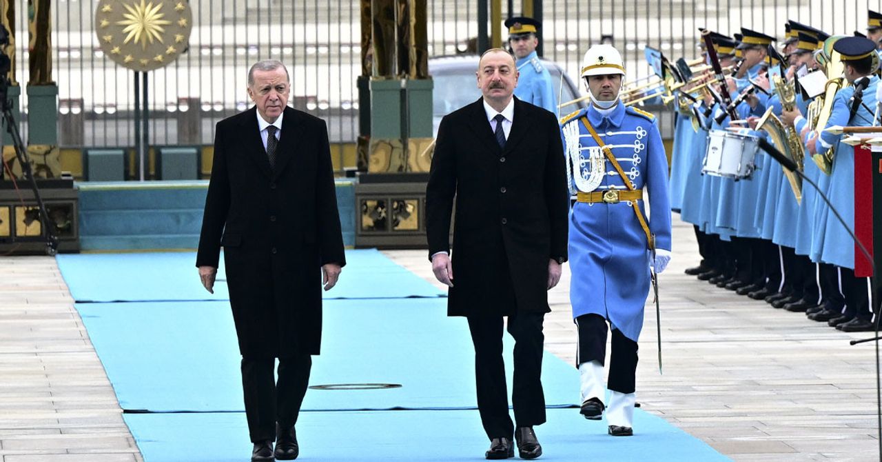 Aliyev Resmi törenle karşılandı Aliyev Resmi törenle karşılandı