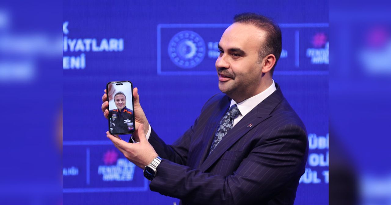 Alper Gezeravcı Dünya Alper Gezeravcı Dünya