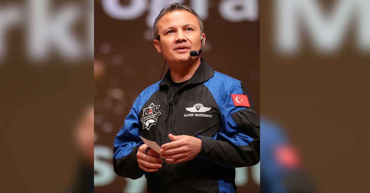 Alper Gezeravcı Dünya Alper Gezeravcı Dünya