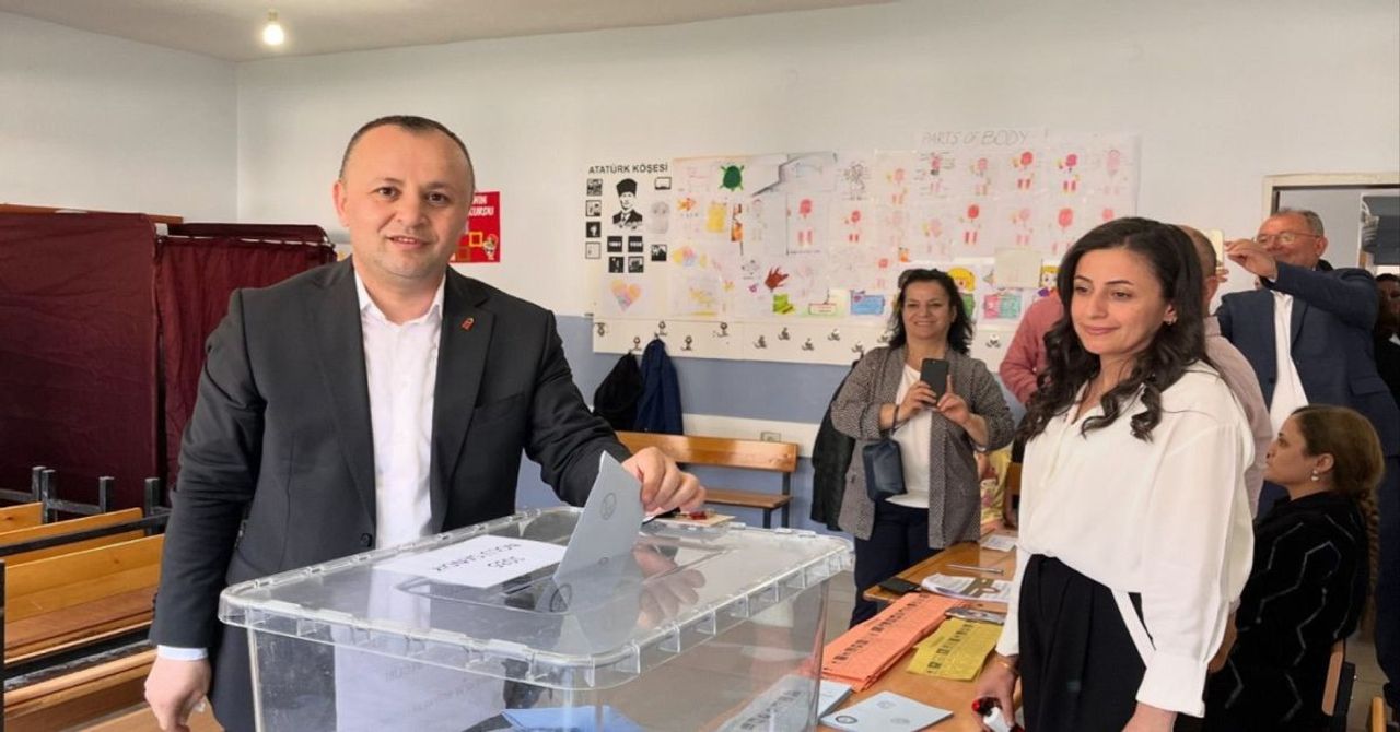 Amasya’da 47 yıl sonra gelen değişim: Yeni Amasya Belediye Başkanı Turgay Sevindi kimdir? Amasya’da 47 yıl sonra gelen değişim: Yeni Amasya Belediye Başkanı Turgay Sevindi kimdir?