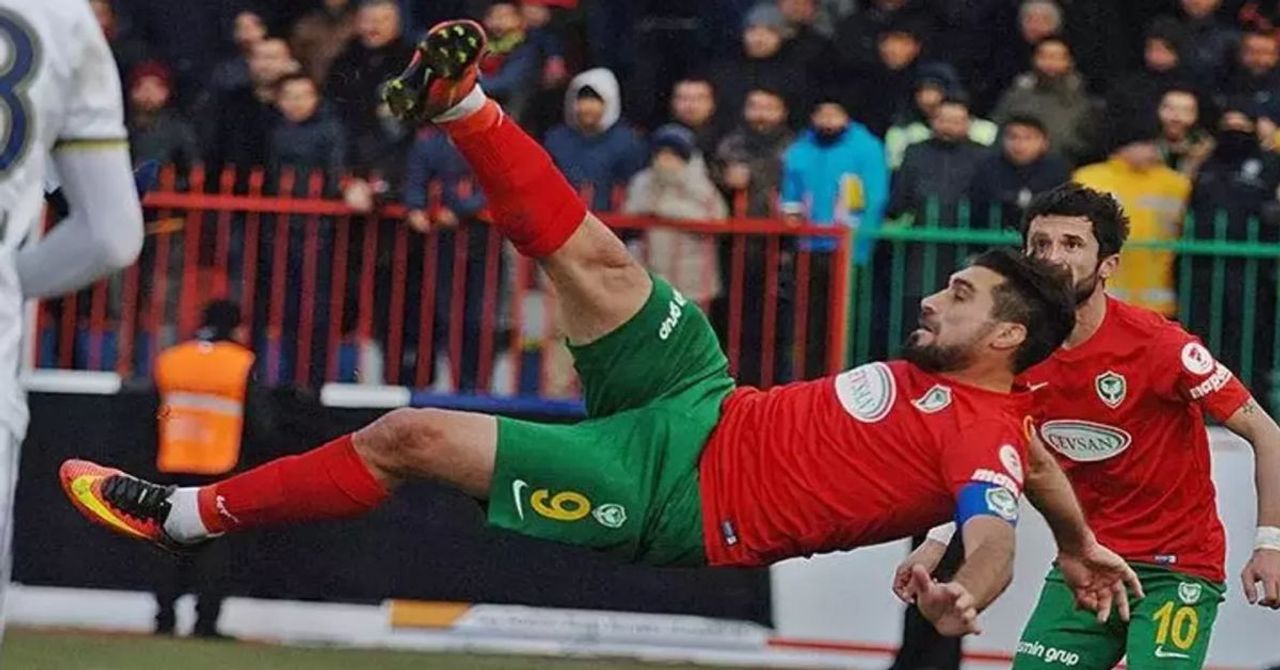 Amedspor 1. Lig’e yükseldi merhum kaptan gündem oldu: Şehmus Özer kimdir, neden öldü? Amedspor 1. Lig’e yükseldi merhum kaptan gündem oldu: Şehmus Özer kimdir, neden öldü?