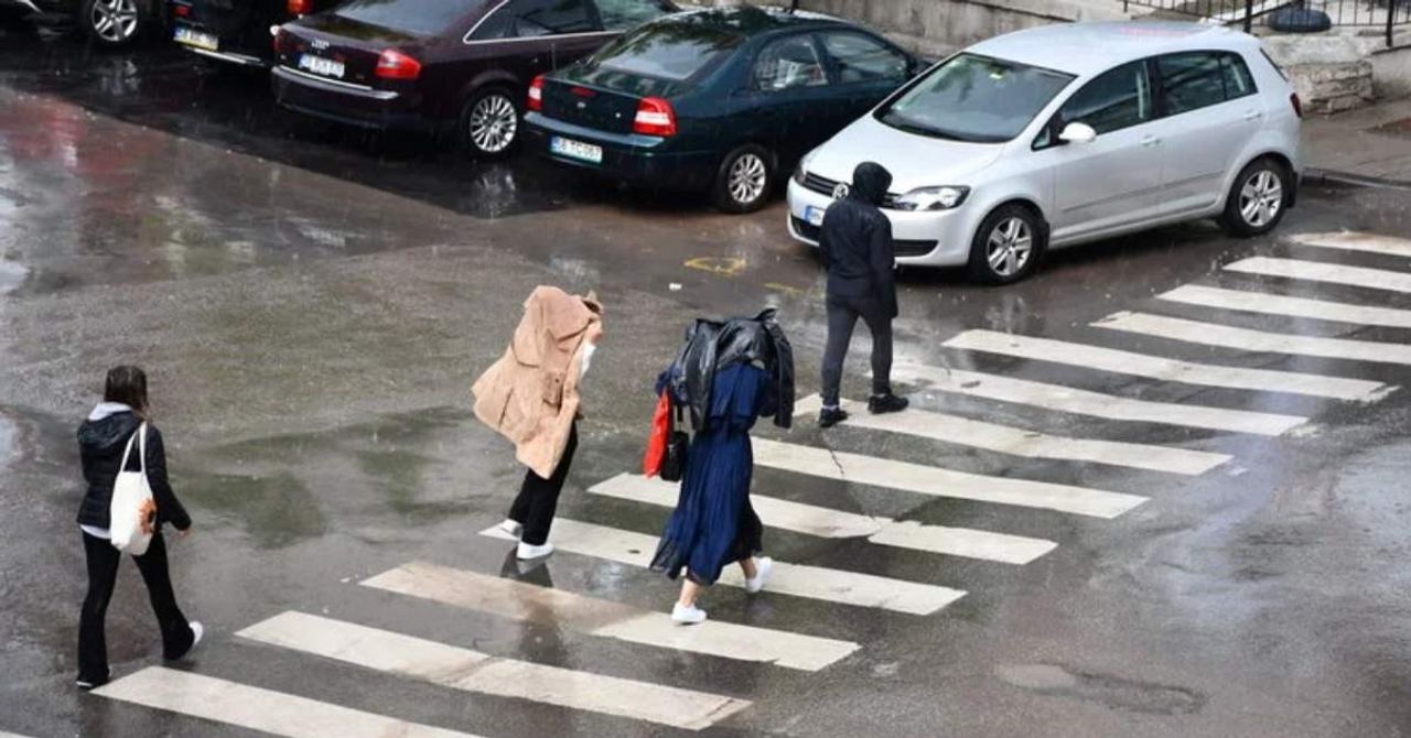 Ankara Sağanak Yağış ve Dolu Ankara Sağanak Yağış ve Dolu