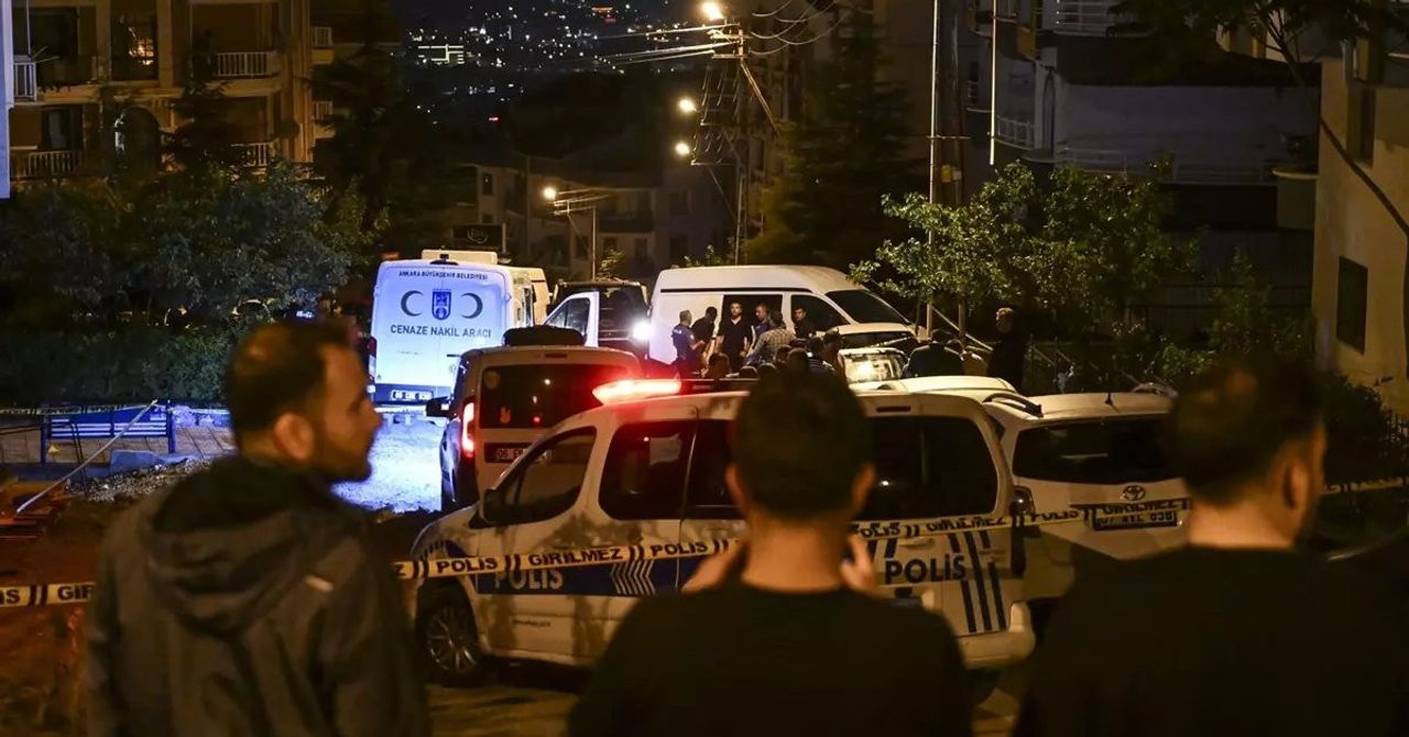 Ankara’da gece kanlı geçti: Biri komşularını diğeri akrabalarını kurşunladı Ankara’da gece kanlı geçti: Biri komşularını diğeri akrabalarını kurşunladı
