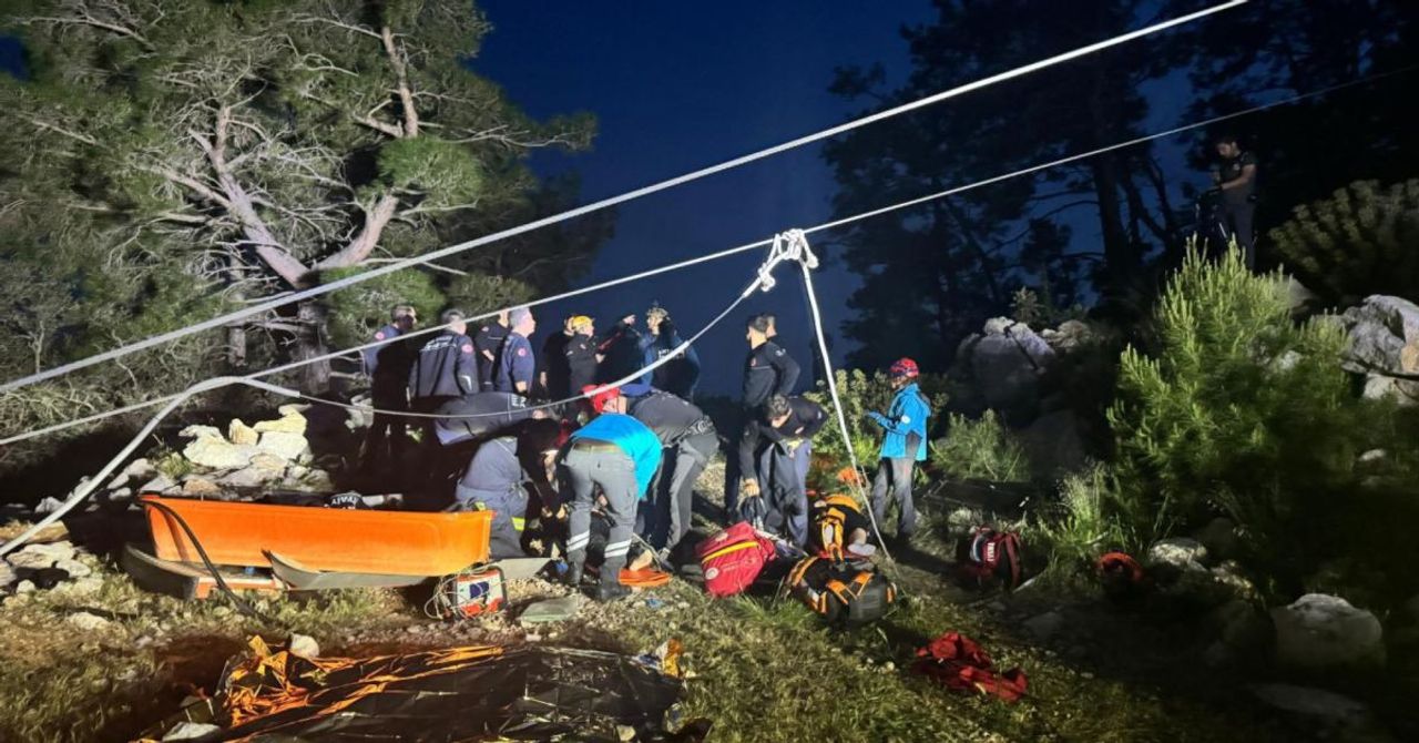 Antalya teleferik kazası çalışmaları sürüyor: Bakan Yerlikaya son durumu açıkladı Antalya teleferik kazası çalışmaları sürüyor: Bakan Yerlikaya son durumu açıkladı