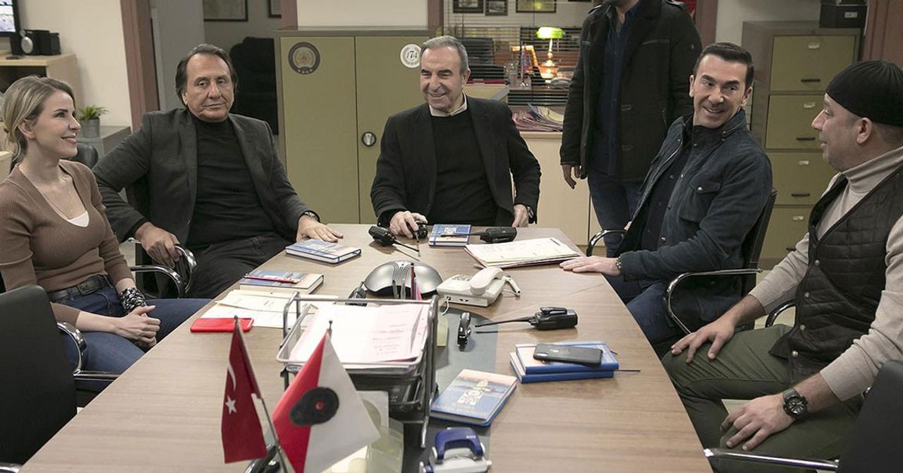Arka Sokaklar final tarihi belli oldu Arka Sokaklar final tarihi belli oldu