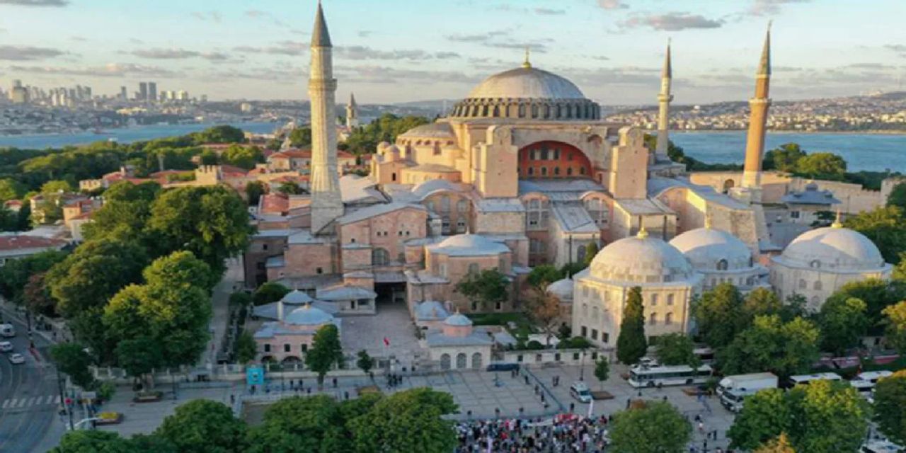 Ayasofya neden kapatıldı? Ayasofya neden kapatıldı?