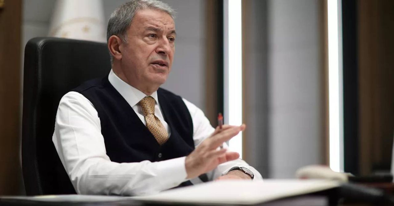 Bakan Akar Yunanistan Tepkisi